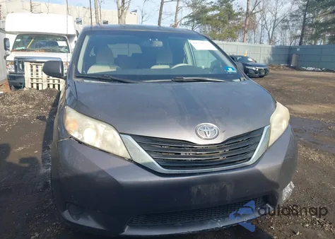 2014 Toyota Sienna Le V6 8 Passenger из США, поврежденный, VIN 5TDKK3DC4ES433334